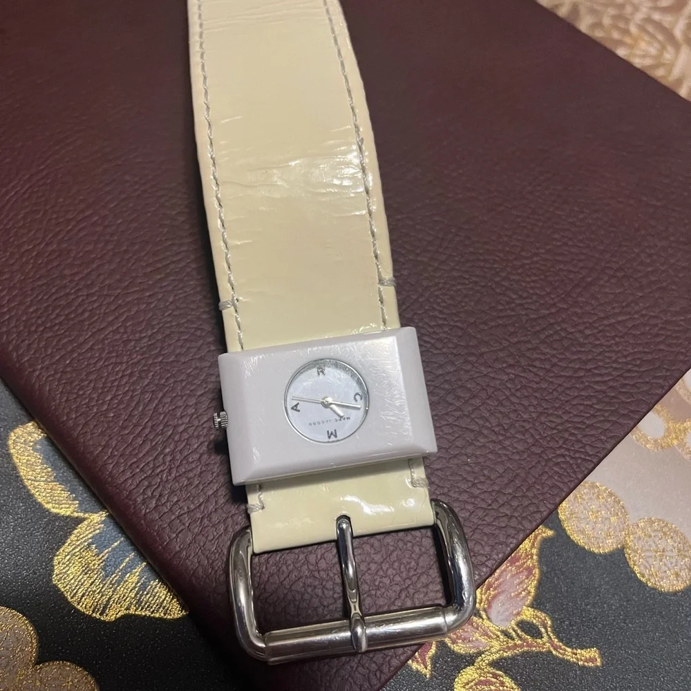 MARC‎  JACOBS WHITE WOMENS WATCH
